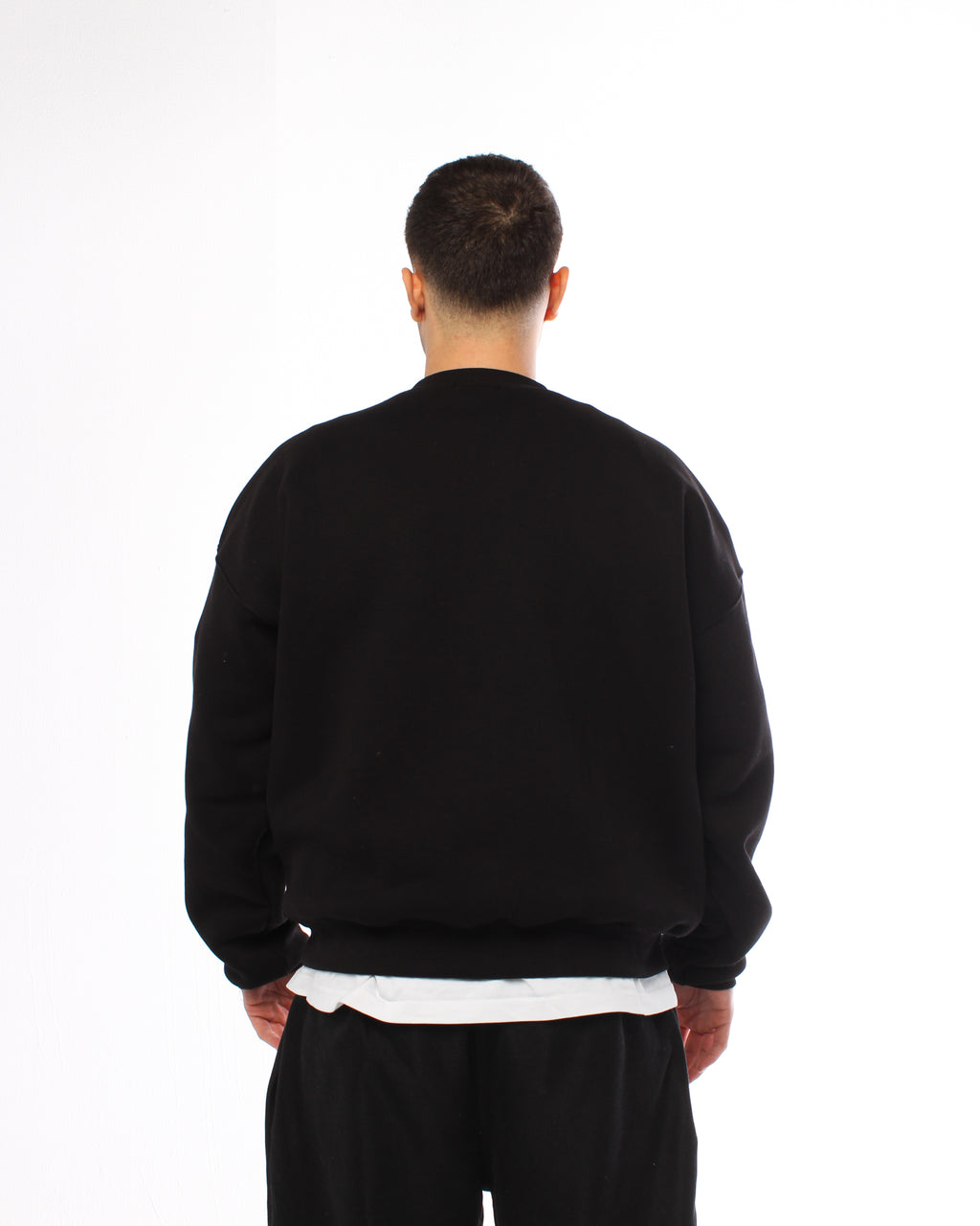 Clov. Essential Crew — black